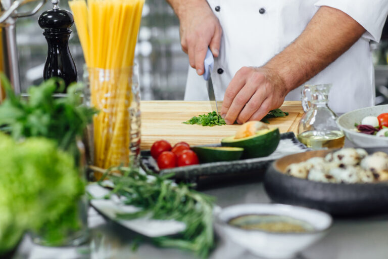 A Guide to Charging for Your Personal Chef Services